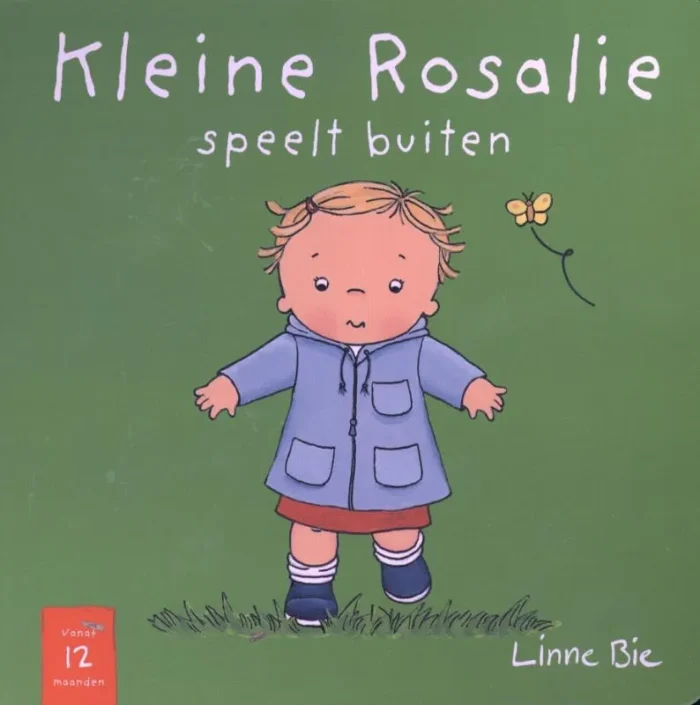 Kleine Rosalie speelt buiten