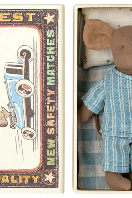 Alternative view of Grote broer muis in luciferdoosje / Big brother mouse in matchbox