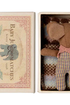 Baby muis in luciferdoosje rose /Sleepy wakey baby mouse in matchbox rose | 5707304132912 Baby muis in luciferdoosje rose /Sleepy wakey baby mouse in matchbox rose | 5707304132912