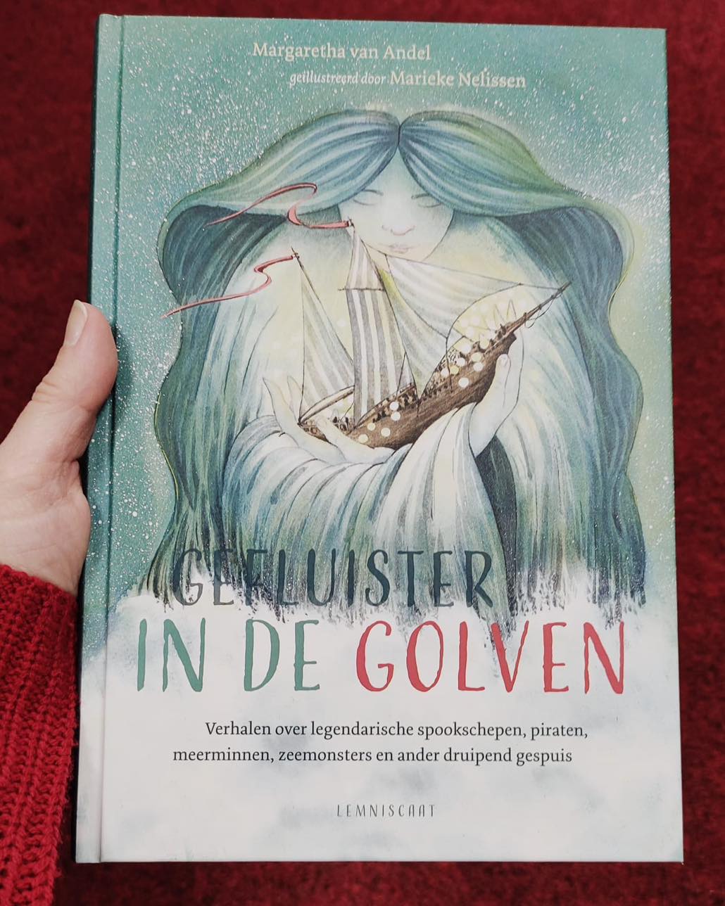 Boekentip: Gefluister in de golven | Boekentip: Gefluister in de golven |