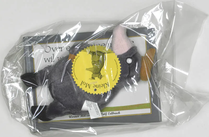 Over een kleine mol die wil weten wie er op zijn kop gepoept heeft | 9789059273320 Over een kleine mol die wil weten wie er op zijn kop gepoept heeft