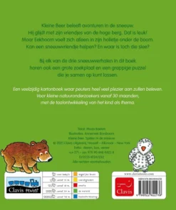 Alternative view of Kleine Beer. Spelen in de sneeuw