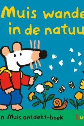Muis wandelt in de natuur