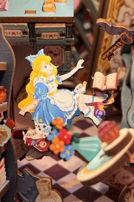 Book nook Alice in Wonderland | 6971683351281
