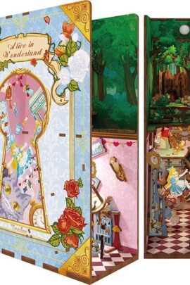 Book nook Alice in Wonderland