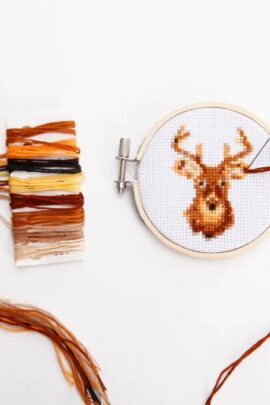 Alternative view of Mini Cross Stich borduursetje Rendier