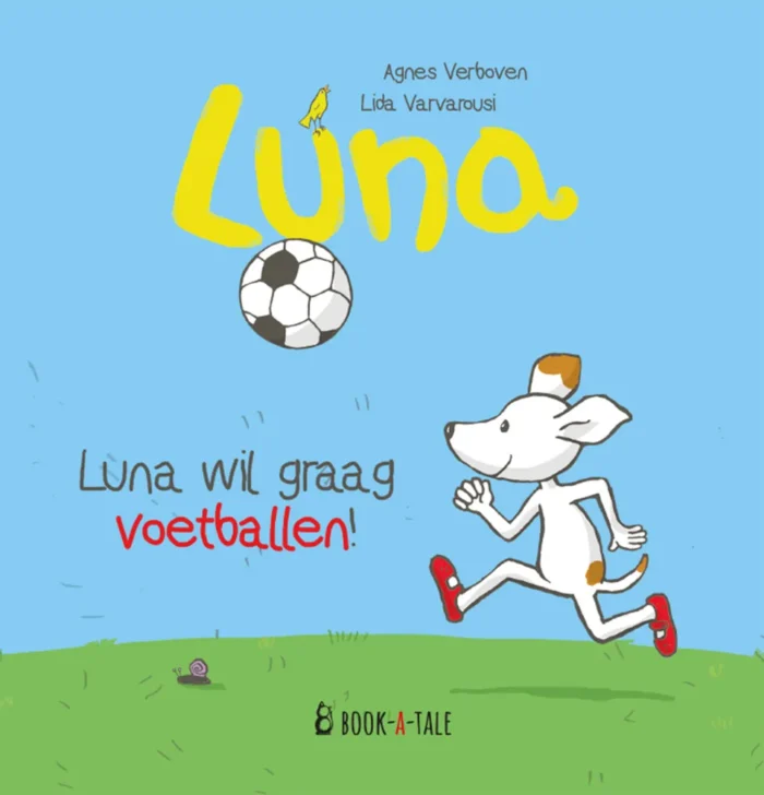 Luna wil graag voetballen!