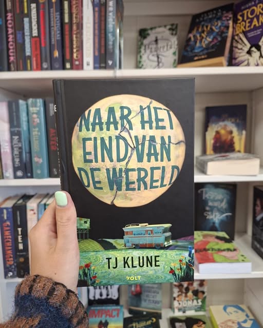 Boekentip: Naar het einde van de wereld. Geschreven door TJ Klune. |